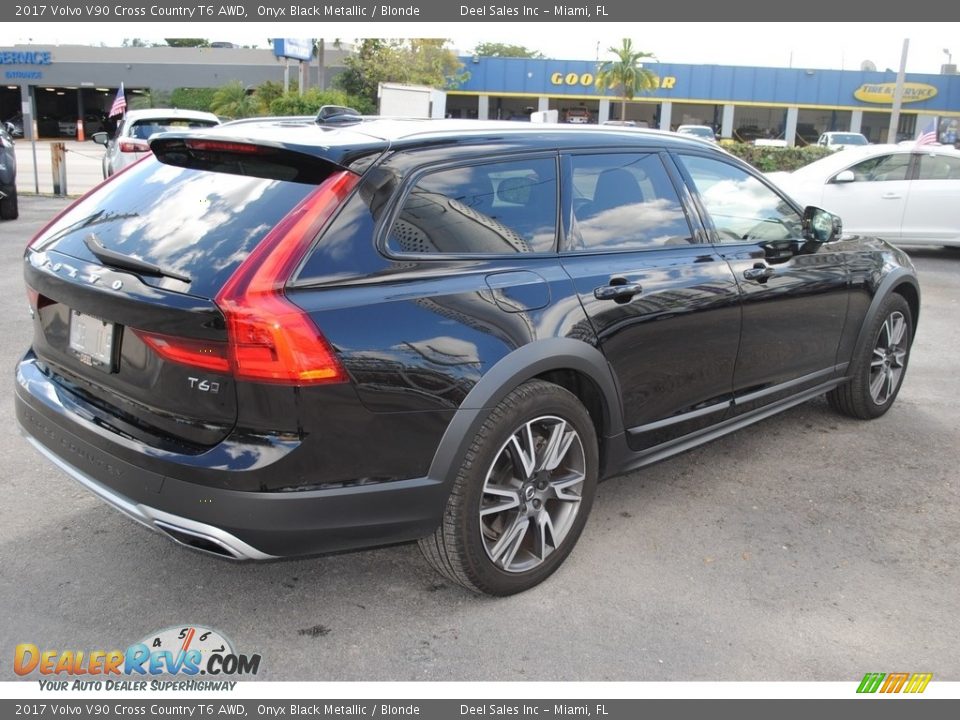 Onyx Black Metallic 2017 Volvo V90 Cross Country T6 AWD Photo #9