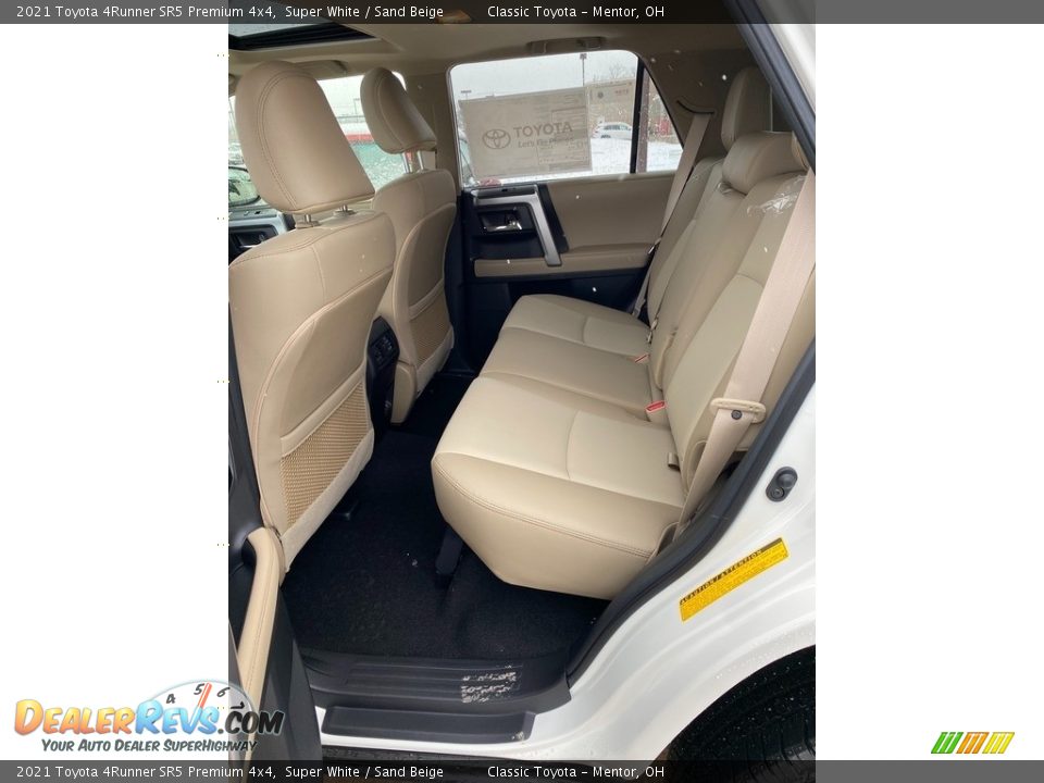 2021 Toyota 4Runner SR5 Premium 4x4 Super White / Sand Beige Photo #3