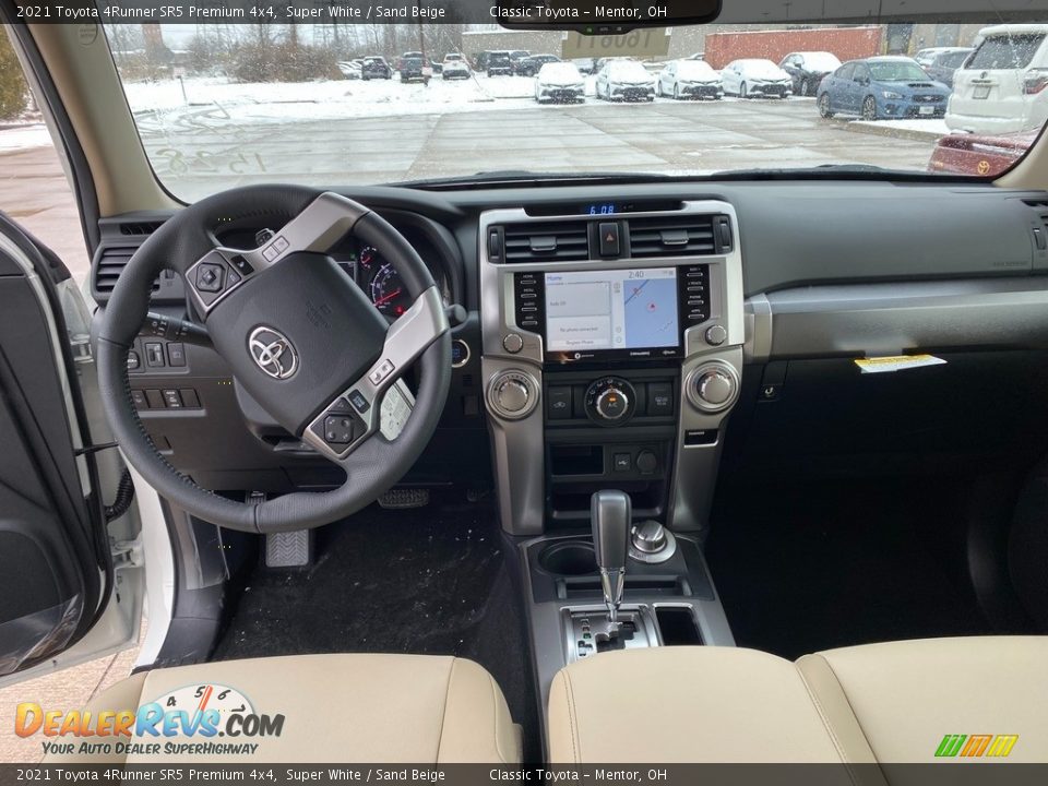 2021 Toyota 4Runner SR5 Premium 4x4 Super White / Sand Beige Photo #4