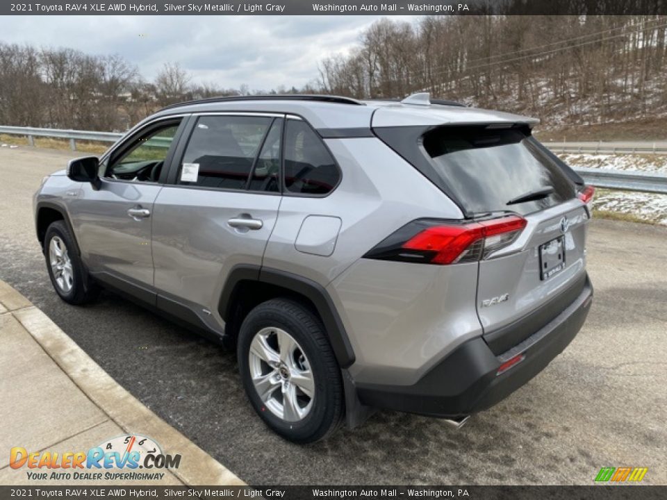 2021 Toyota RAV4 XLE AWD Hybrid Silver Sky Metallic / Light Gray Photo #2