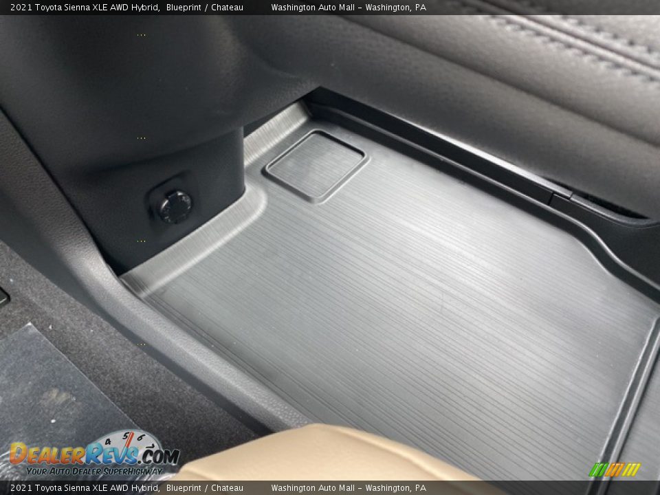 2021 Toyota Sienna XLE AWD Hybrid Blueprint / Chateau Photo #19