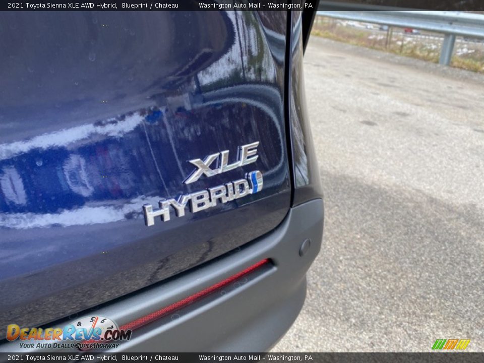 2021 Toyota Sienna XLE AWD Hybrid Blueprint / Chateau Photo #24