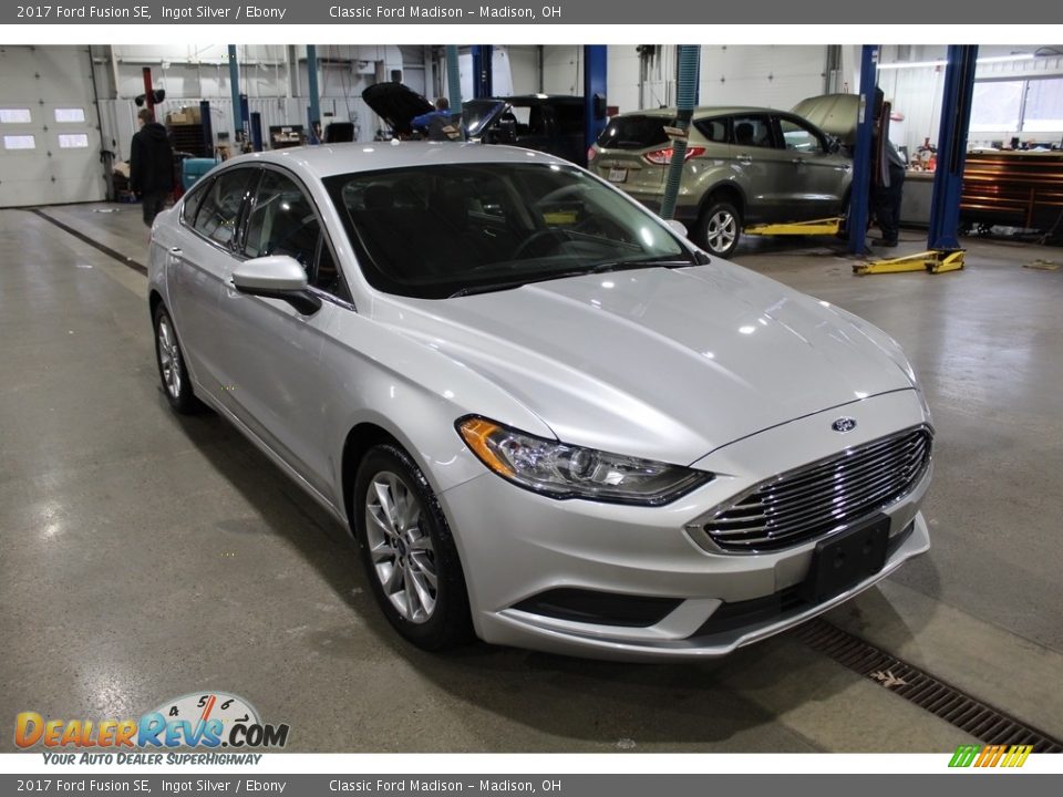2017 Ford Fusion SE Ingot Silver / Ebony Photo #4