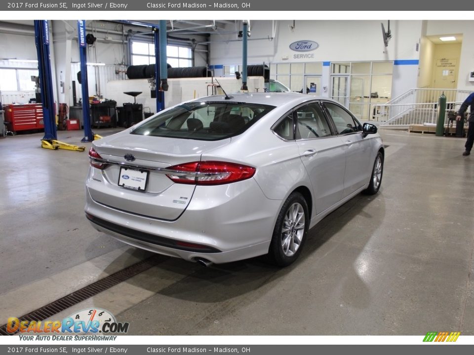 2017 Ford Fusion SE Ingot Silver / Ebony Photo #5