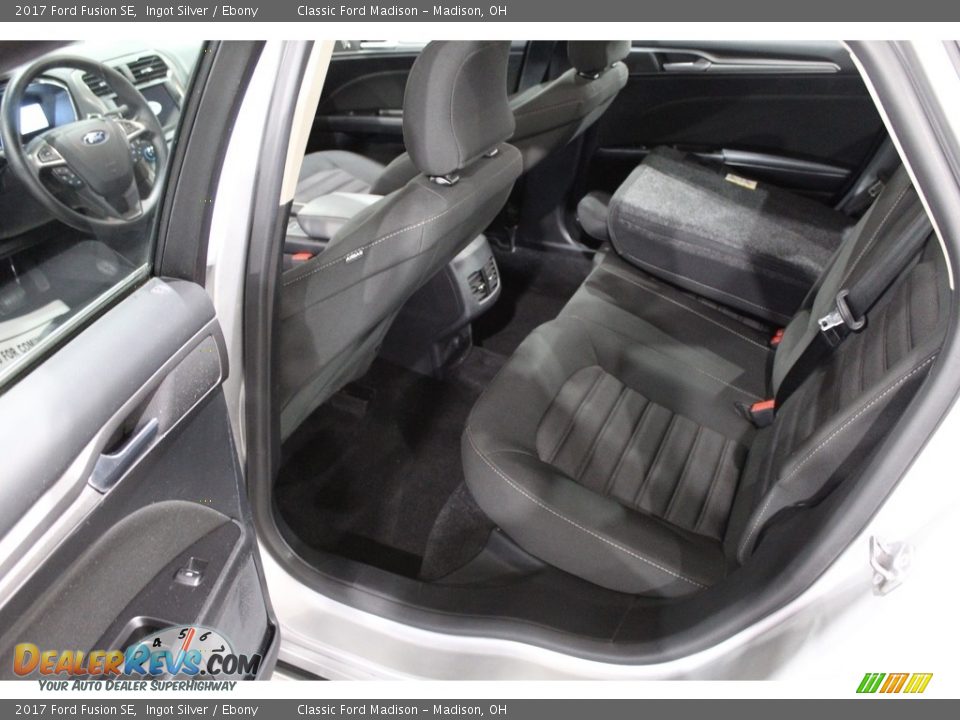 2017 Ford Fusion SE Ingot Silver / Ebony Photo #12