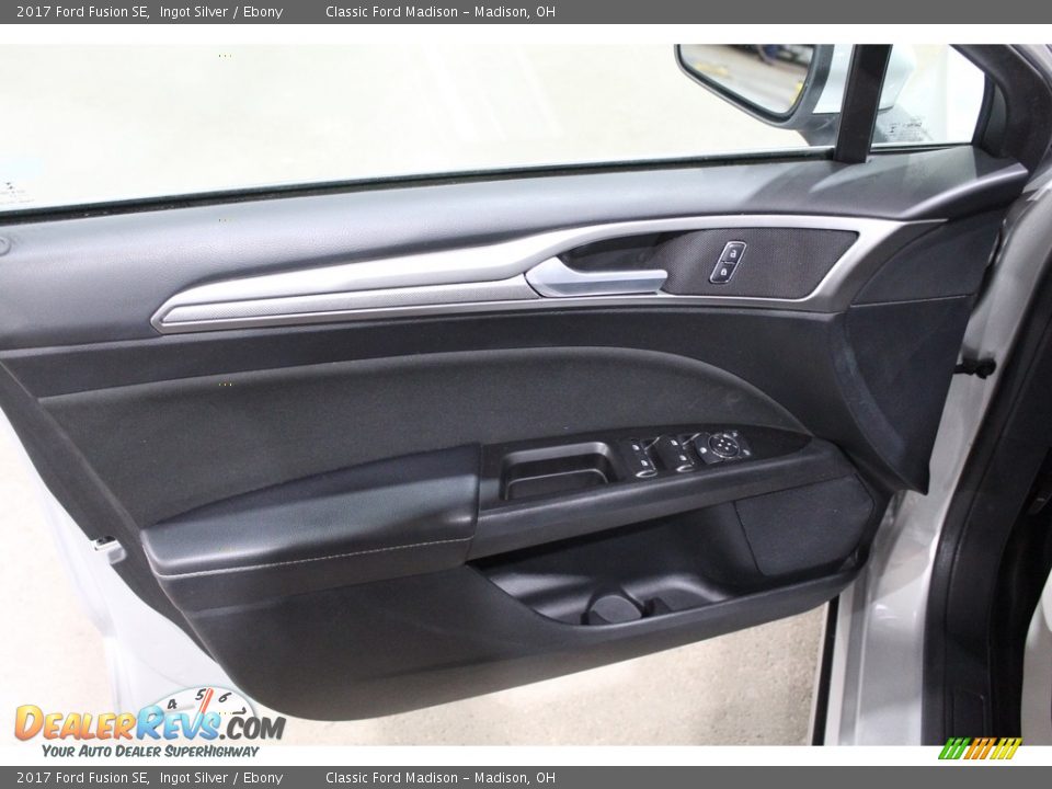 2017 Ford Fusion SE Ingot Silver / Ebony Photo #14