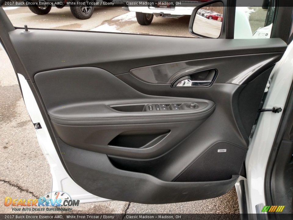 Door Panel of 2017 Buick Encore Essence AWD Photo #9