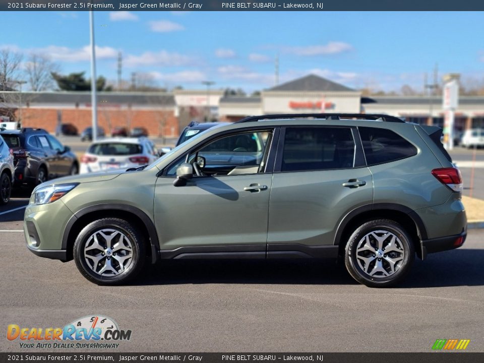 2021 Subaru Forester 2.5i Premium Jasper Green Metallic / Gray Photo #4