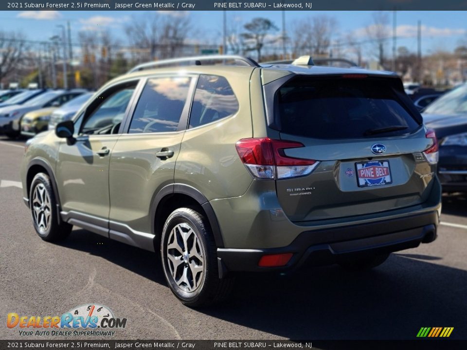 2021 Subaru Forester 2.5i Premium Jasper Green Metallic / Gray Photo #6