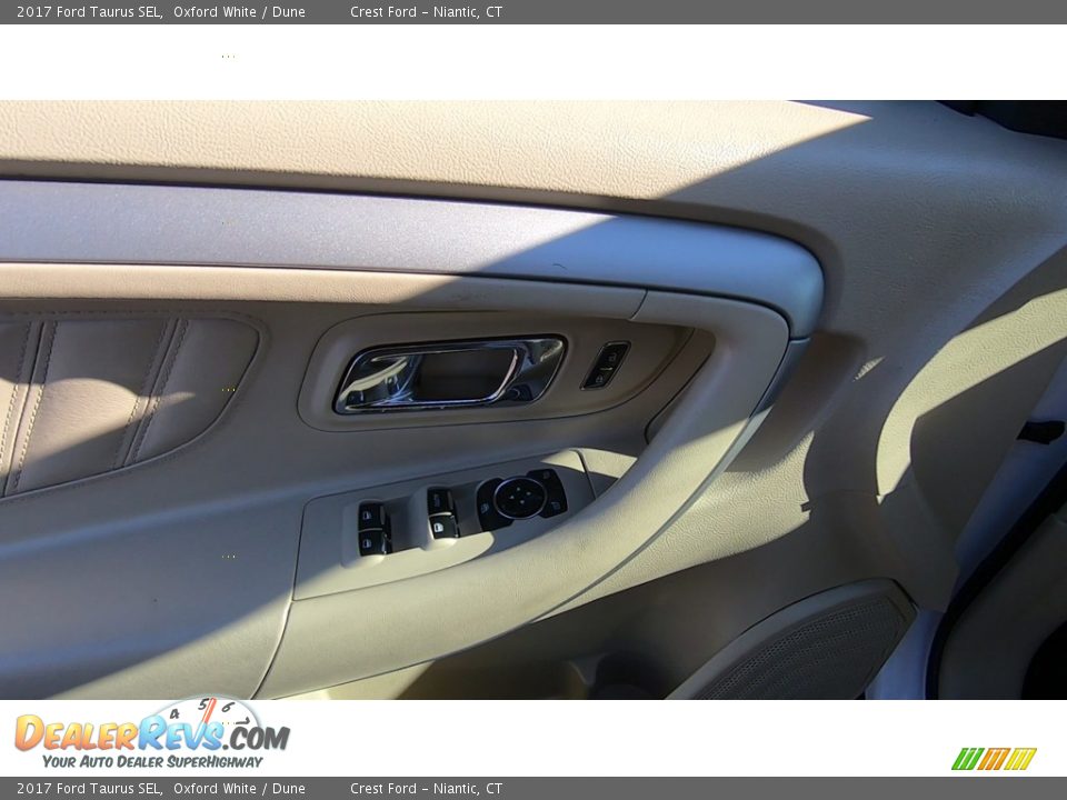 2017 Ford Taurus SEL Oxford White / Dune Photo #13