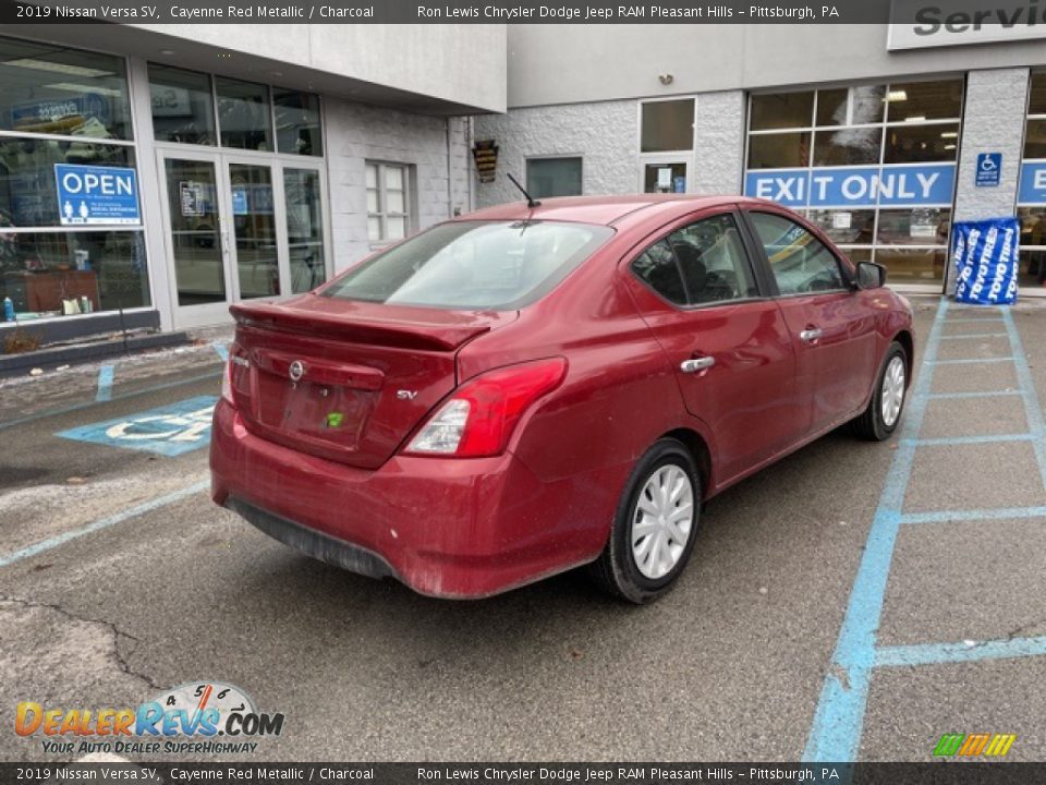 2019 Nissan Versa SV Cayenne Red Metallic / Charcoal Photo #3