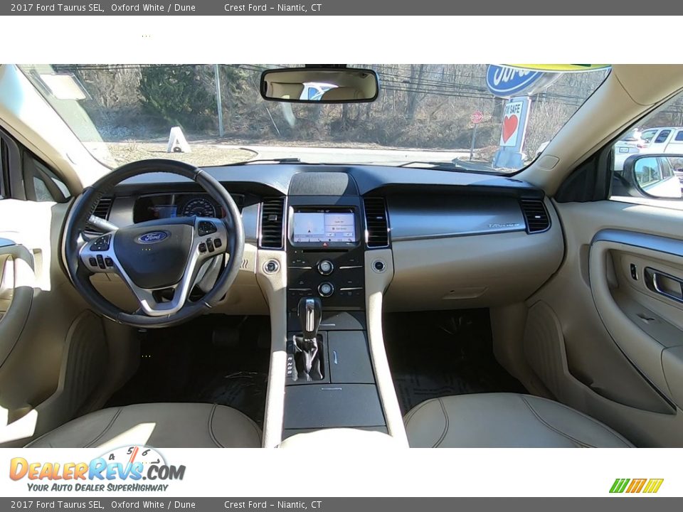 2017 Ford Taurus SEL Oxford White / Dune Photo #20