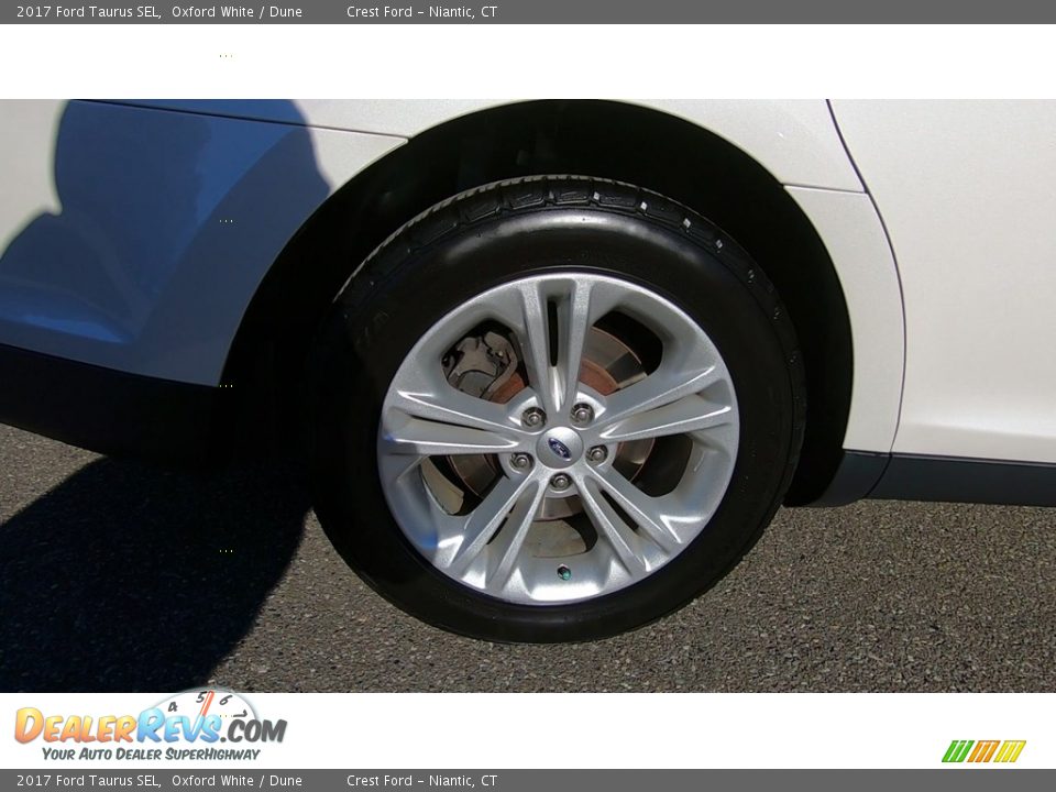 2017 Ford Taurus SEL Oxford White / Dune Photo #23