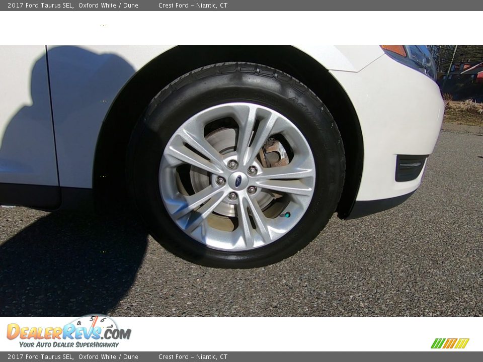 2017 Ford Taurus SEL Oxford White / Dune Photo #27