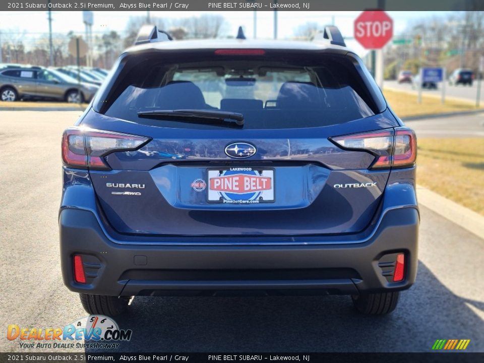 2021 Subaru Outback 2.5i Premium Abyss Blue Pearl / Gray Photo #7