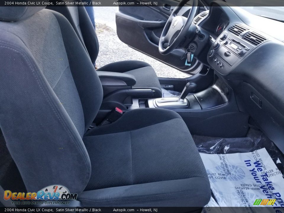 2004 Honda Civic LX Coupe Satin Silver Metallic / Black Photo #12