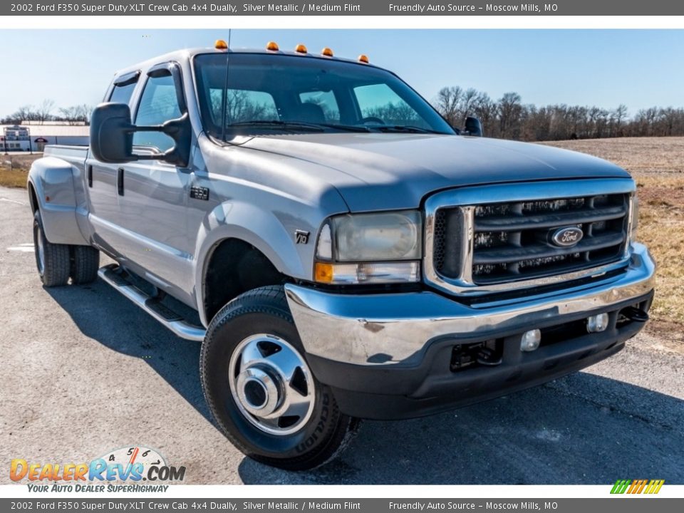 Front 3/4 View of 2002 Ford F350 Super Duty XLT Crew Cab 4x4 Dually Photo #1