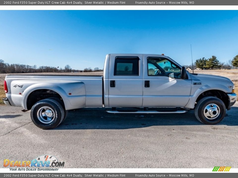 Silver Metallic 2002 Ford F350 Super Duty XLT Crew Cab 4x4 Dually Photo #3