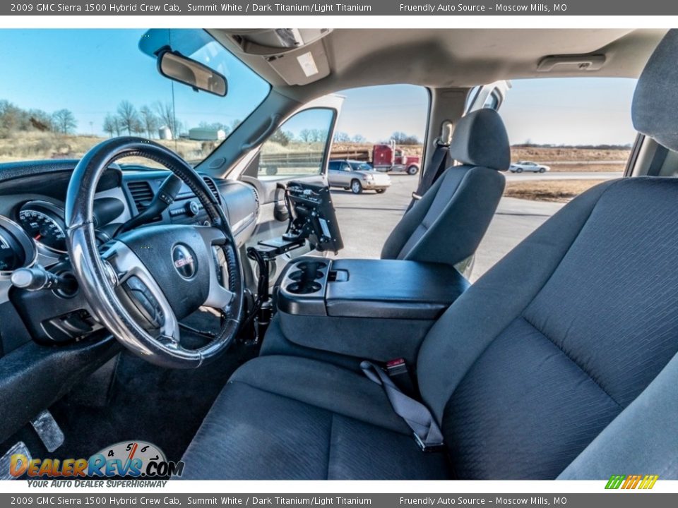 Front Seat of 2009 GMC Sierra 1500 Hybrid Crew Cab Photo #19