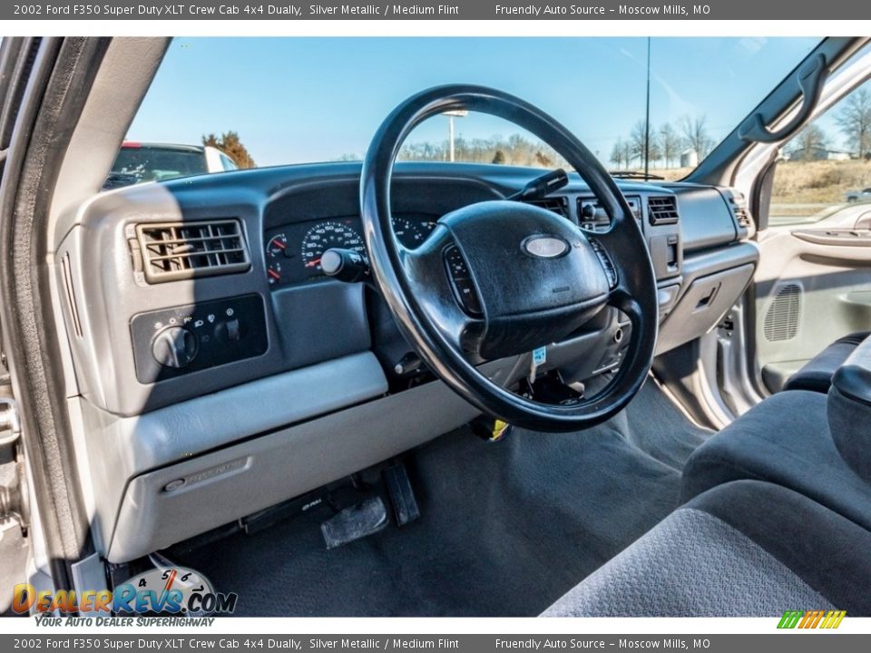 Medium Flint Interior - 2002 Ford F350 Super Duty XLT Crew Cab 4x4 Dually Photo #20