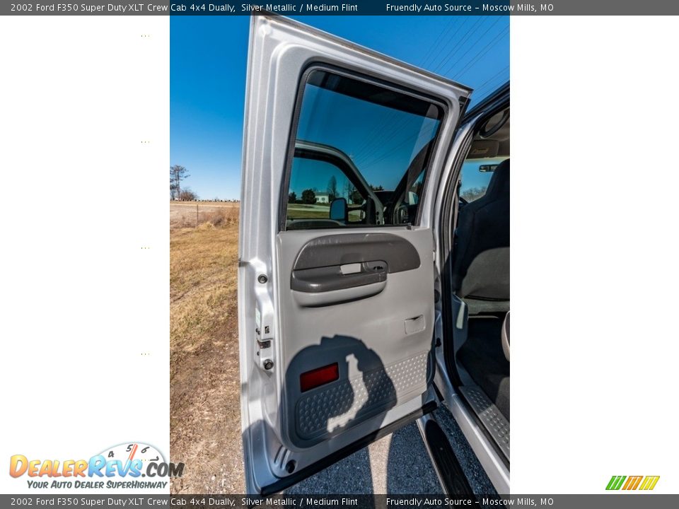 2002 Ford F350 Super Duty XLT Crew Cab 4x4 Dually Silver Metallic / Medium Flint Photo #22