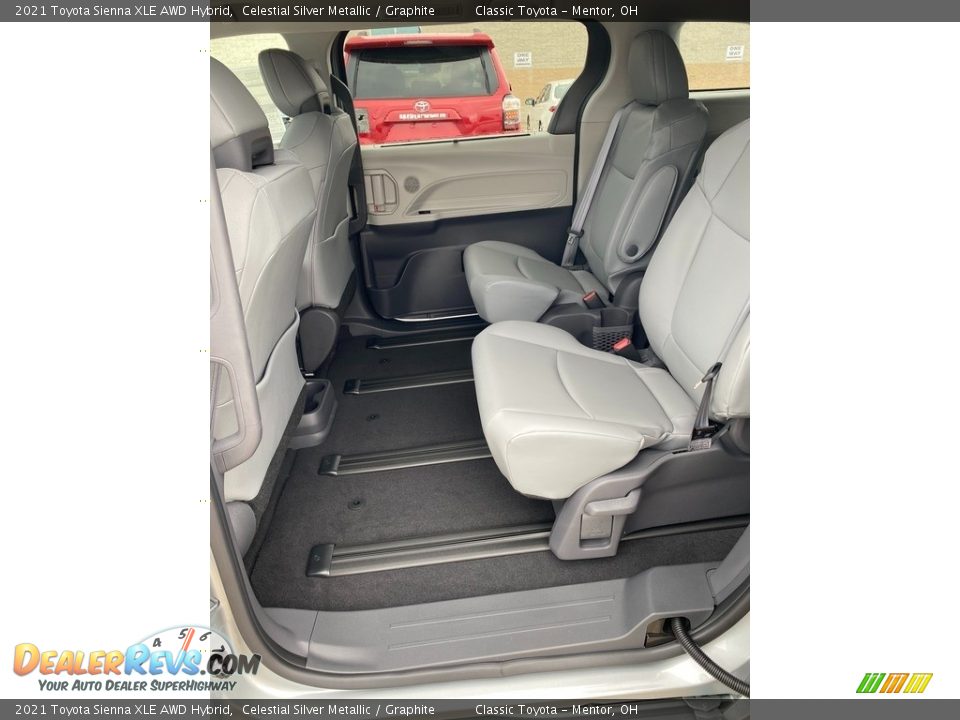 2021 Toyota Sienna XLE AWD Hybrid Celestial Silver Metallic / Graphite Photo #3