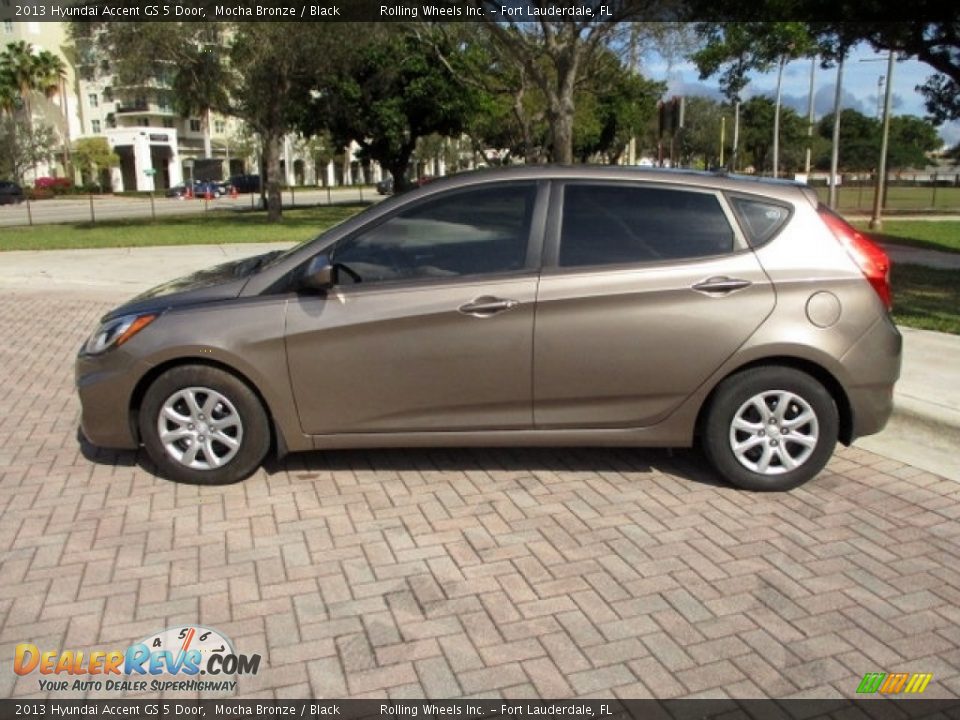 2013 Hyundai Accent GS 5 Door Mocha Bronze / Black Photo #3