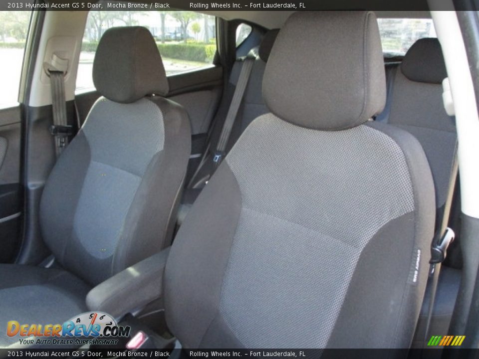 2013 Hyundai Accent GS 5 Door Mocha Bronze / Black Photo #6