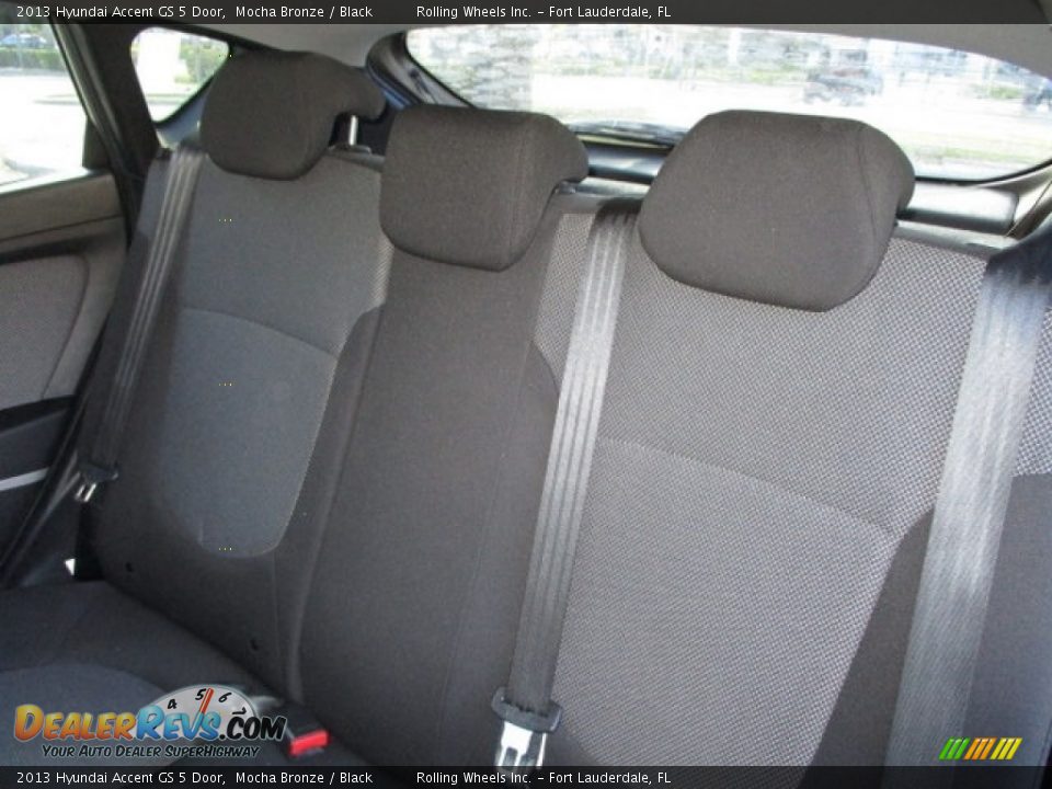 2013 Hyundai Accent GS 5 Door Mocha Bronze / Black Photo #8
