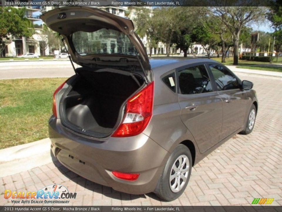 2013 Hyundai Accent GS 5 Door Mocha Bronze / Black Photo #9