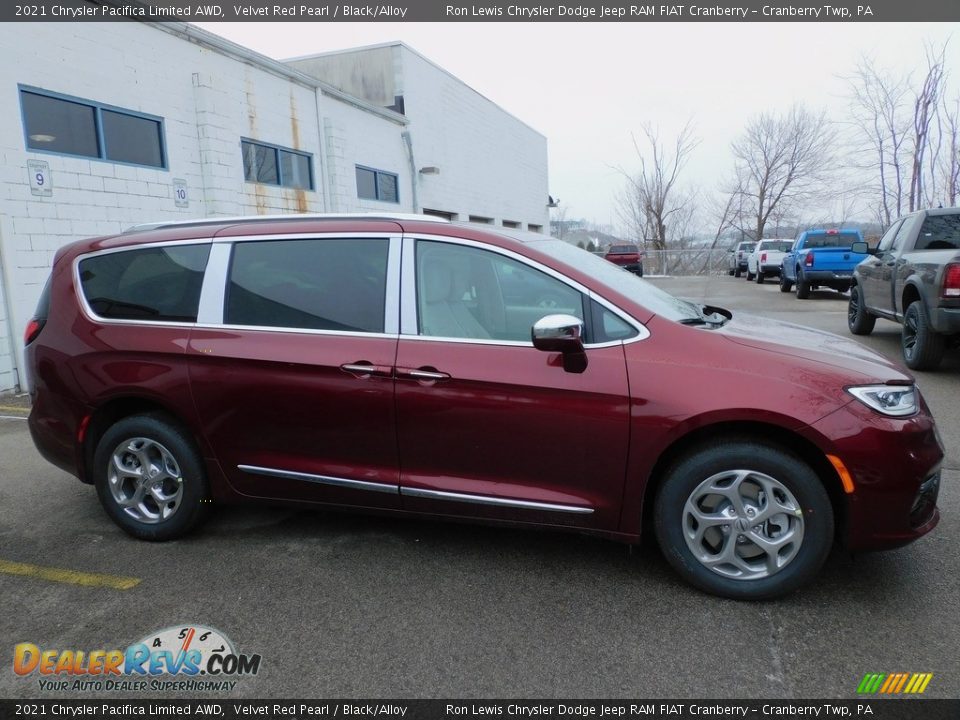 2021 Chrysler Pacifica Limited AWD Velvet Red Pearl / Black/Alloy Photo #4