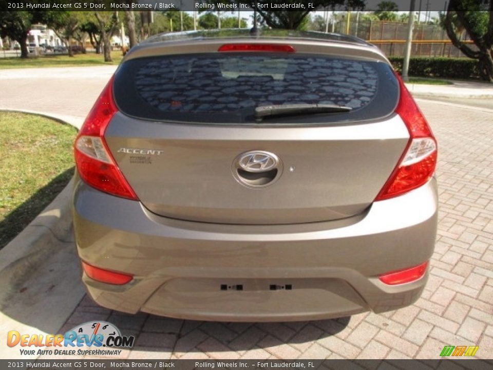 2013 Hyundai Accent GS 5 Door Mocha Bronze / Black Photo #30