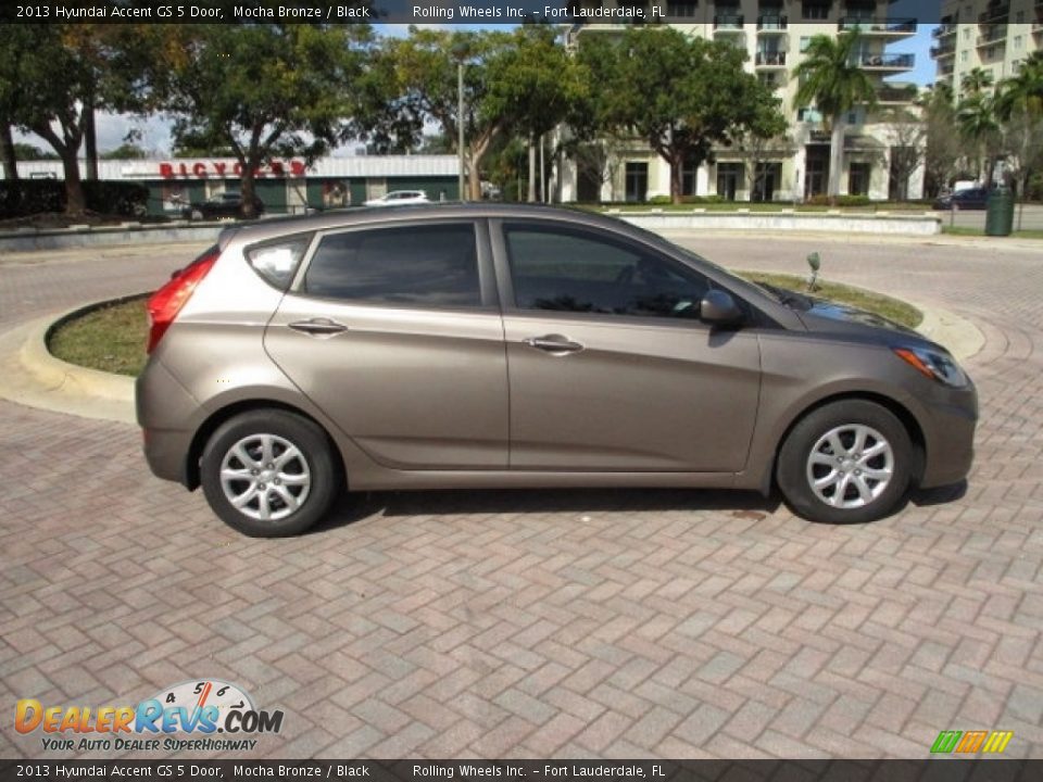 2013 Hyundai Accent GS 5 Door Mocha Bronze / Black Photo #35