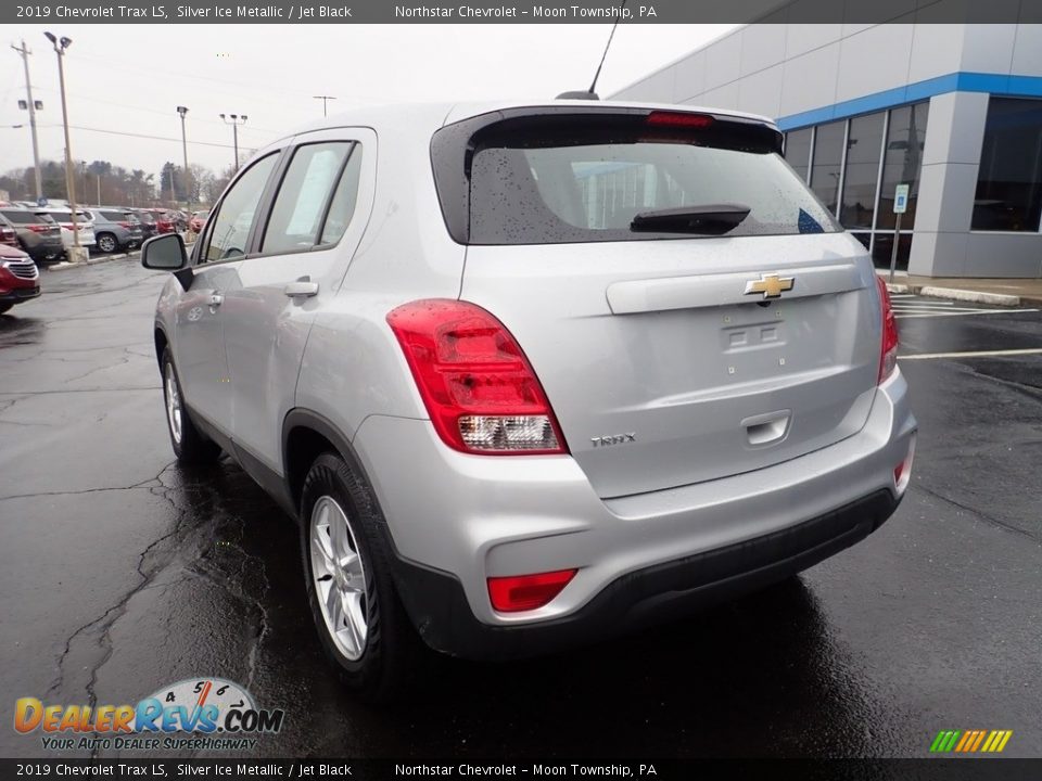 2019 Chevrolet Trax LS Silver Ice Metallic / Jet Black Photo #5