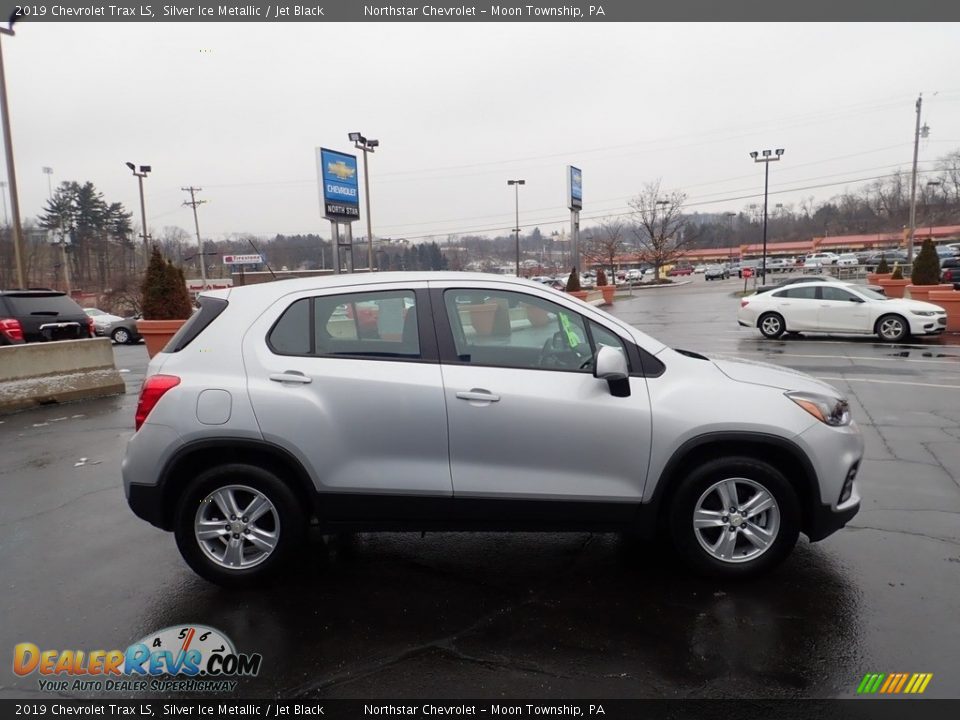 2019 Chevrolet Trax LS Silver Ice Metallic / Jet Black Photo #10