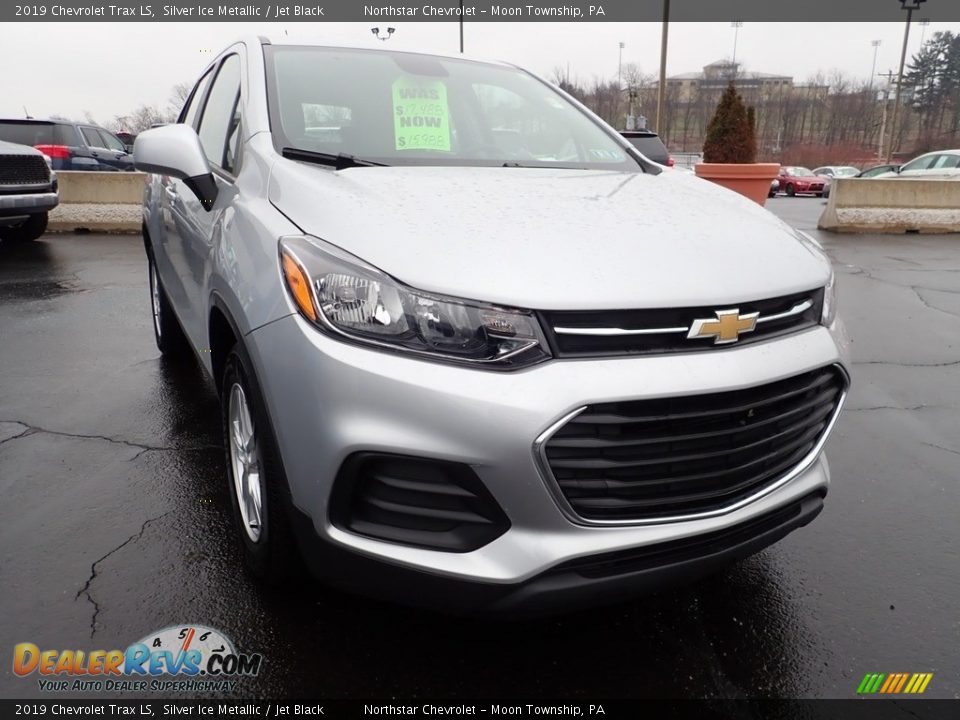 2019 Chevrolet Trax LS Silver Ice Metallic / Jet Black Photo #12