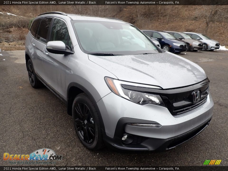 Front 3/4 View of 2021 Honda Pilot Special Edition AWD Photo #6