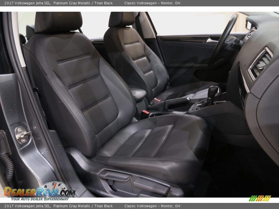 Front Seat of 2017 Volkswagen Jetta SEL Photo #14