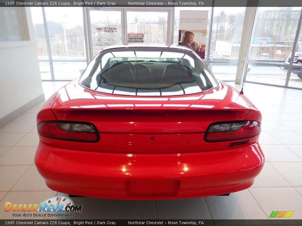 1995 Chevrolet Camaro Z28 Coupe Bright Red / Dark Gray Photo #3