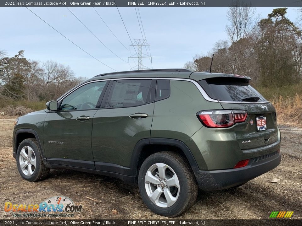 2021 Jeep Compass Latitude 4x4 Olive Green Pearl / Black Photo #6
