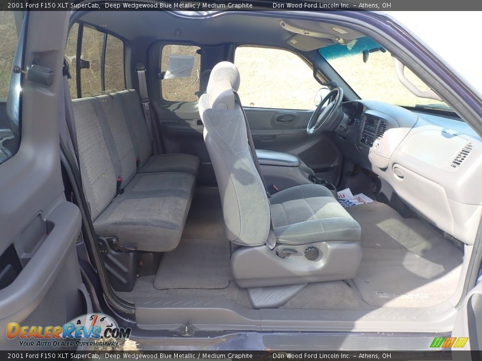 Front Seat of 2001 Ford F150 XLT SuperCab Photo #27