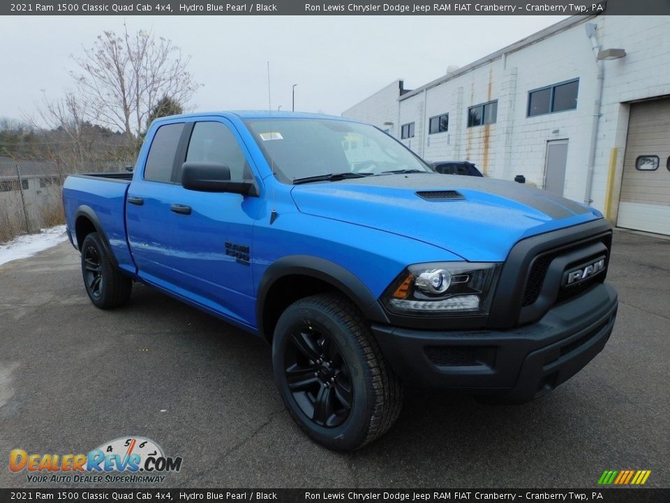 Front 3/4 View of 2021 Ram 1500 Classic Quad Cab 4x4 Photo #3