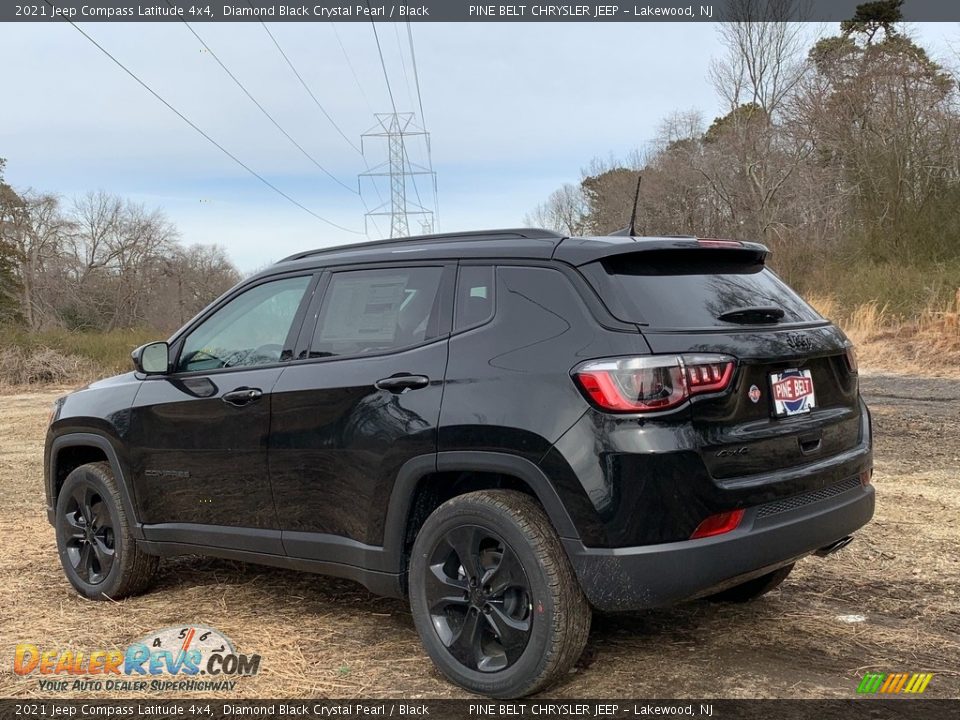 2021 Jeep Compass Latitude 4x4 Diamond Black Crystal Pearl / Black Photo #6