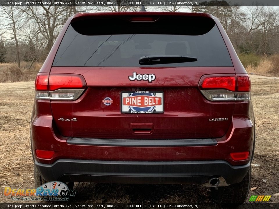 2021 Jeep Grand Cherokee Laredo 4x4 Velvet Red Pearl / Black Photo #7