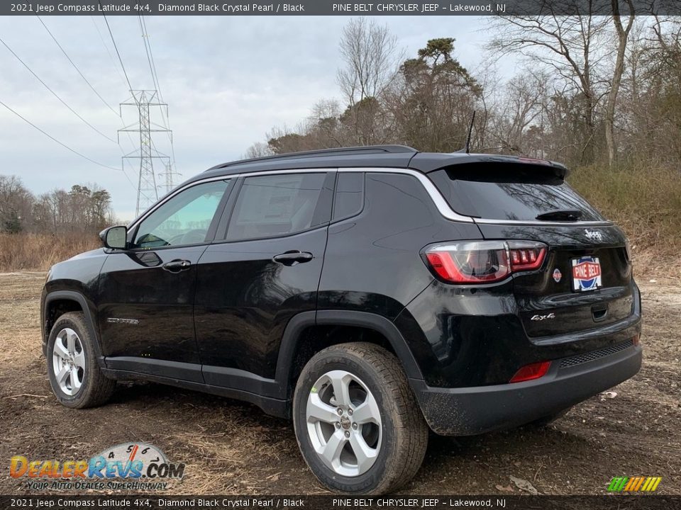 2021 Jeep Compass Latitude 4x4 Diamond Black Crystal Pearl / Black Photo #6