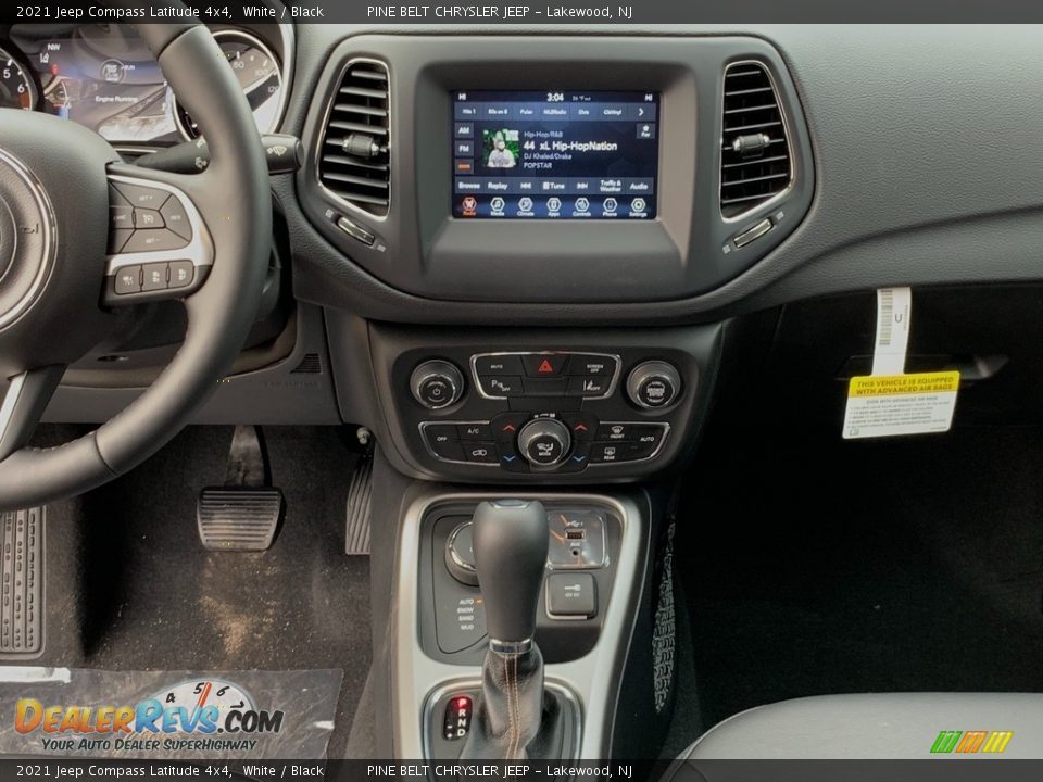 2021 Jeep Compass Latitude 4x4 White / Black Photo #10