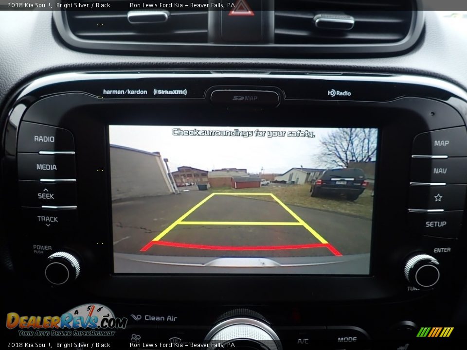 2018 Kia Soul ! Bright Silver / Black Photo #17