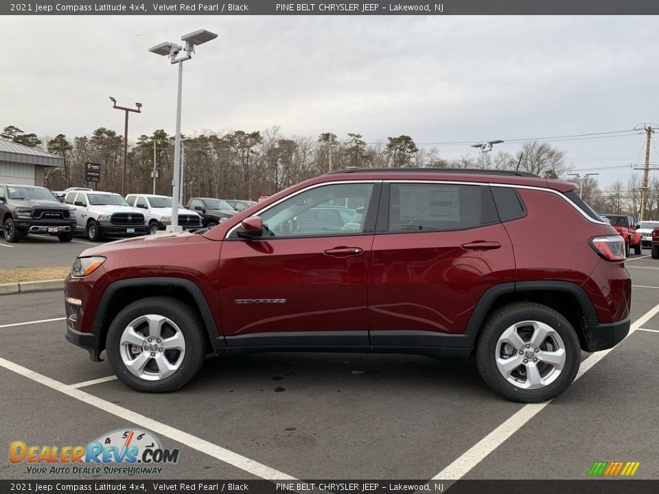 2021 Jeep Compass Latitude 4x4 Velvet Red Pearl / Black Photo #3