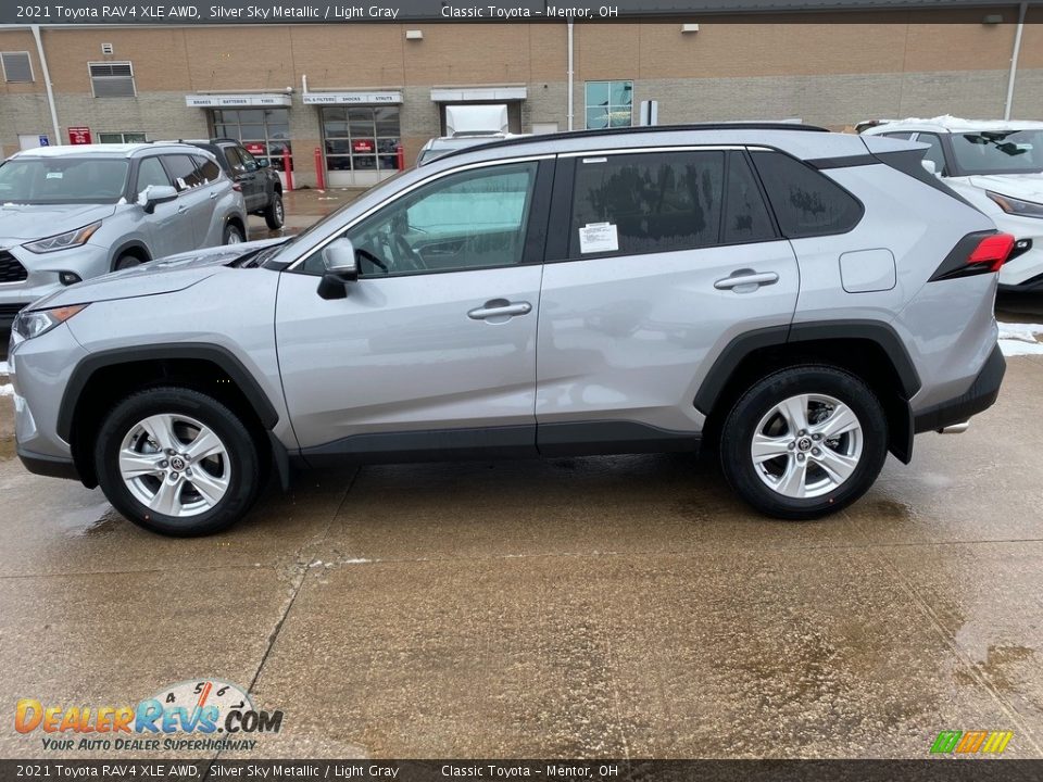 2021 Toyota RAV4 XLE AWD Silver Sky Metallic / Light Gray Photo #1