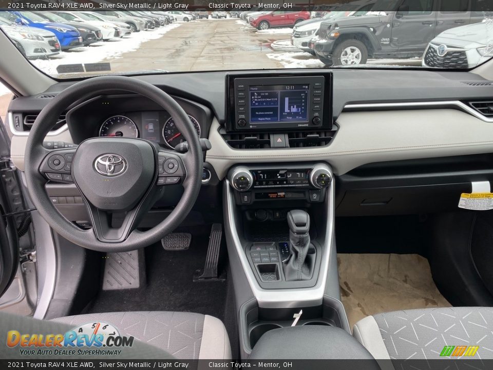 2021 Toyota RAV4 XLE AWD Silver Sky Metallic / Light Gray Photo #4